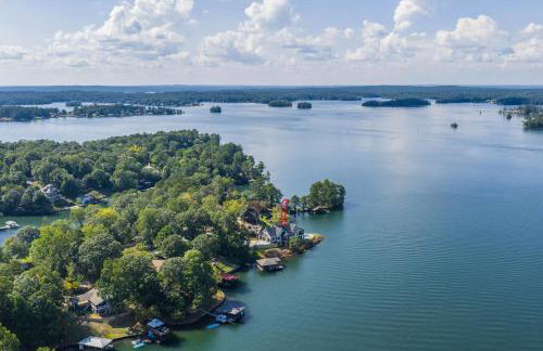 Luxe Lake Martin Home Pool Hot Tub Boat Dock - Foto 7