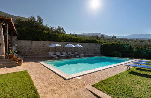 Agriturismo Monte Cologna - Photo 1