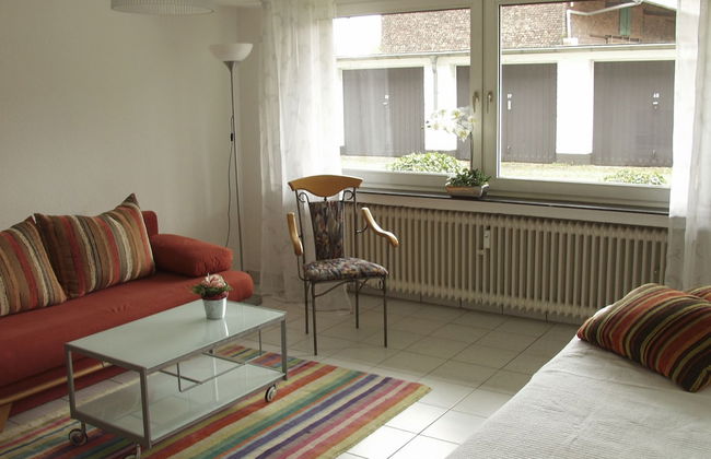 Tolstov-Hotels Big Room Apartment - Photo 1