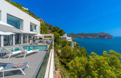 Can Ema, villa moderna con piscina frente al mar - Photo 60