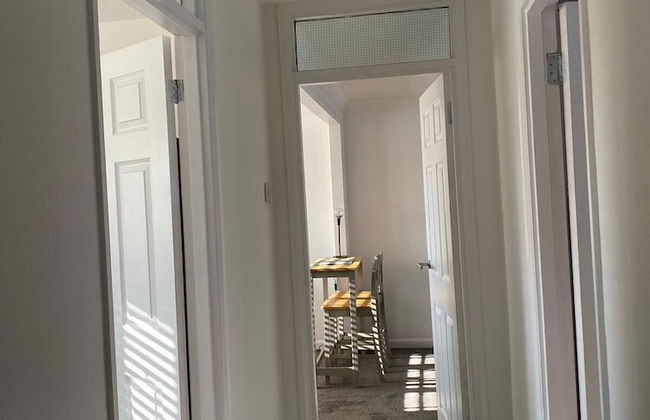 Riverside Park Ground Floor Apartment - St Neots - Photo 28