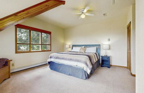Lakeview Home with new hot tub - Sleeps 10 - Foto 12