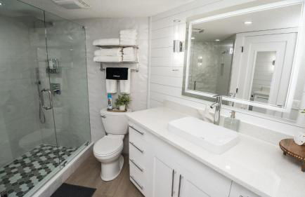 Total Remodel - 3BR-3BA Corner Beachfront - Winter Snowbirds Welcome! - Foto 27