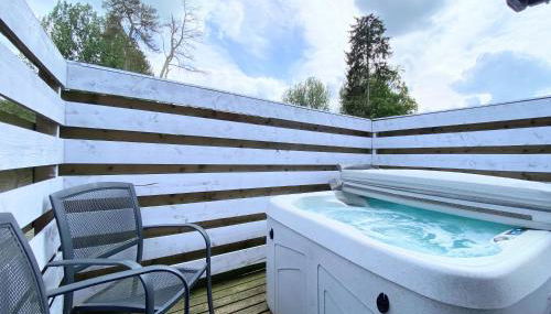 Otter 3 Lodge -Jungle Inspired -Dog Friendly -Private Hot Tub -Warminster-Bath-Salisbury - Foto 2