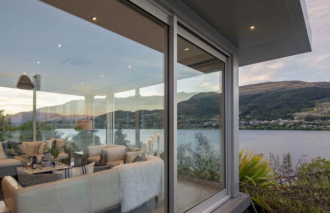 Supreme Lakefront Luxury Villa - Foto 15