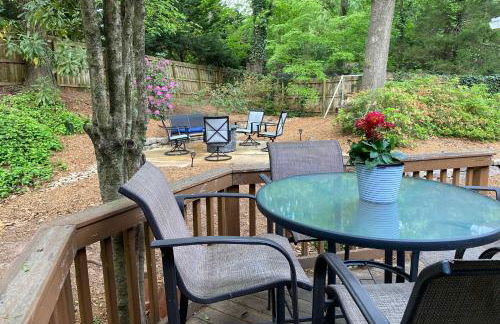 Modern Home with Yard and Deck, 1 Mi to Clemson U! - Foto 23