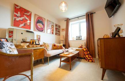 Stylish 4-Bed House in Arley - Photo 26