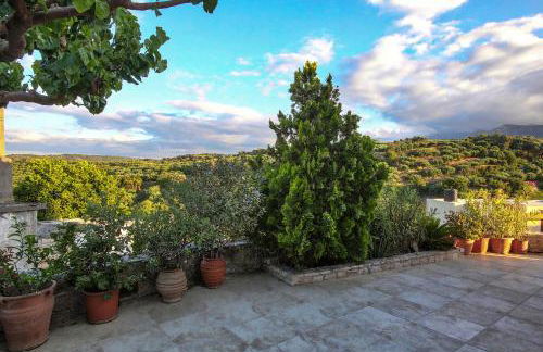 Cretan Traditional Home - Photo 21