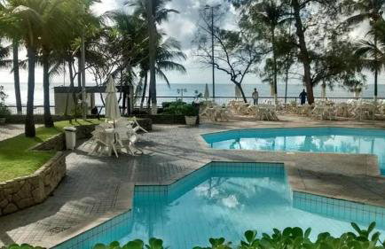 Apto 202 Golden Beach - Photo 1