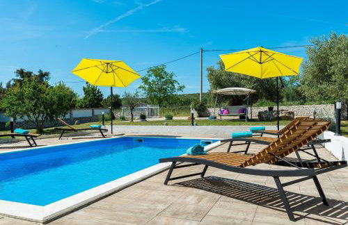 Holiday House Marina with pool - Foto 25