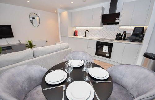 Modern 2 Bed Flat in Central Manchester w Balcony - Foto 12