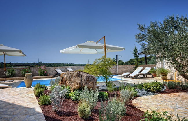 Beautiful Villa With Garden, Private Heated Pool, Whirlpool, Sauna, Near Rovinj - Foto 29