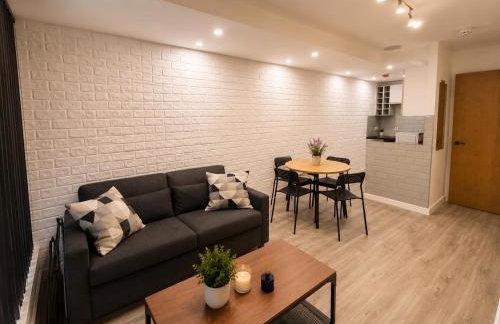 One bed apartment - City Centre - Photo 3