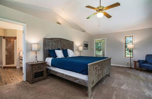 Smitten in da Mitten - 18 acres, Arcades, High Spd Web, Hot Tub, Pond! - Foto 47