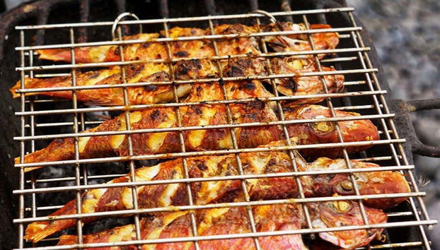 Excursión a Ribeira da Barca y Aguas Belas - Foto 5, Parrillada de pescado