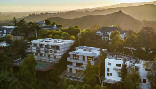 Ultra Luxury 5BR Beverly Hills Estate with Private Pool Spa and Canyon Views - Foto 5, Garden