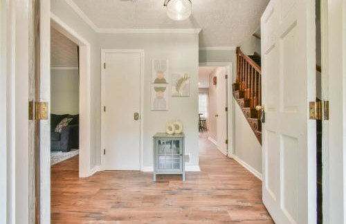 Cozy Home with Arcade, Ping Pong & Fenced Backyard - Foto 23