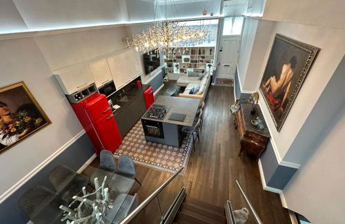 Unique Luxury Home in the heart of London. Air conditioned with private garden - Photo 16