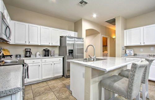 Sunny Surprise Vacation Rental with Pool, Near Golf! - Foto 8