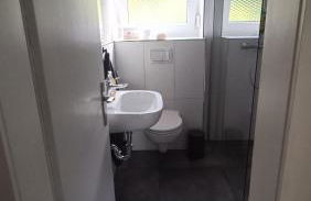 FeWo Deisterferien, 5 Minuten zur Landesgartenschau, Hunde kosten extra,Terrasse, Netflix, Wlan, A2, B65, bis 8 Personen - Foto 13