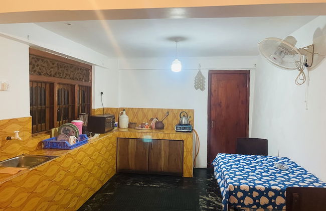 Thaaru Guest - Photo 15