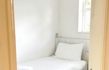 House number 12 sleeps up to 4 with Smart TVs in every room - Foto 29