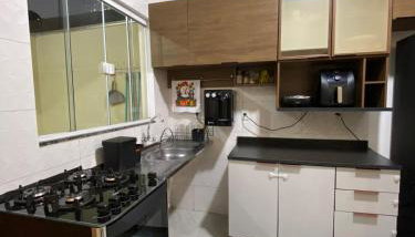 Apto Aconchegante Próximo ao Centro! - Foto 4, stove