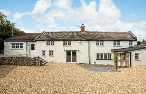 Wisteria View with hottub & cabin sleeps 20 - Foto 7