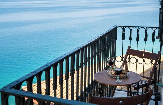 Fotiadis Family Luxury Suites by Konnect - Photo 91