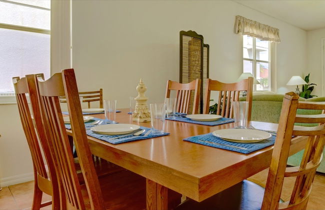 Southampton Vacation Home with Pool - Photo 10