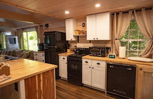 Gables End Escape Lakefront Dock Kayaks - Photo 35