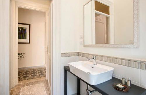 Flat Three - Photo 52