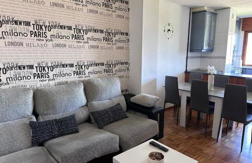 Acogedor Apartamento con vistas a la Catedral y parking - Foto 17