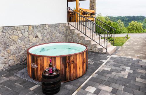 Apartment Stone and Wood - Photo 2