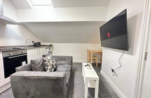 Cozy Two Bedroom Apt in Central Ilkeston with Netflix and Work-ready - Foto 6