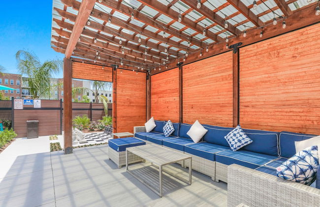 Bienville Townhouse on a Gated Campus - Foto 39