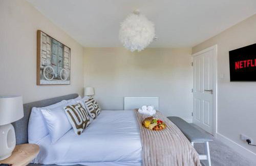 Beautiful 5 Bedroom 4 Bathroom House in W6 by Yoko Property - 10 minute's to Central London - Free Parking, Fast WiFi, Work Desks and SmartTVs with Disney and Netflix - Foto 3