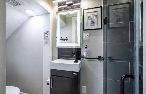 4BR HOME SLEEPS 13 DOWNTOWN/Pet Friendly/EVCharger - Foto 27