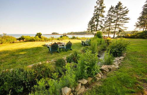 Waterfront Prospect Harbor Cottage Yard, Fire Pit - Foto 2