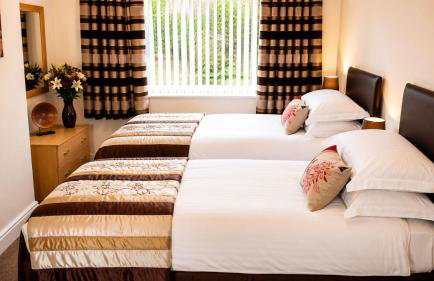 Arden Hill Farmhouse - Hot Tub, Snooker Table, Sleeps 16 - Foto 5
