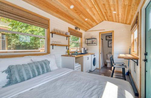 Stay Portland - Restored Farmhouse & Backyard Tiny House Village - Photo 53