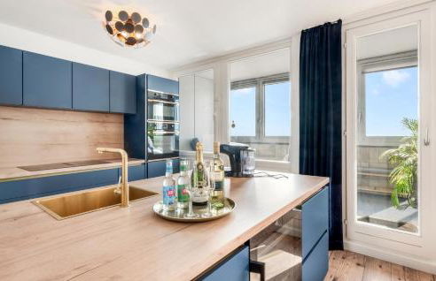 Exklusives Apartment Sunrise mit Whirlpool im 24-OG, Zugang zu Pool und Sauna - Foto 9