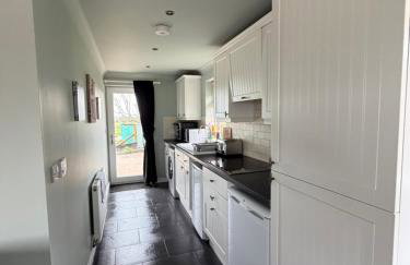 The Bungalow - Photo 65