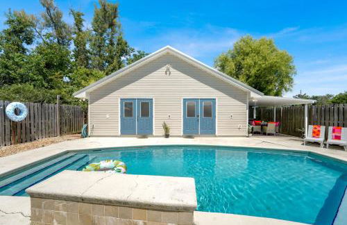 Escape to Paradise w Saltwater Pool 25 Min to PCB - Foto 42