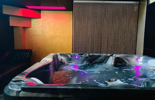 Mieuxqualhotel jacuzzi privatif Love room - Foto 11