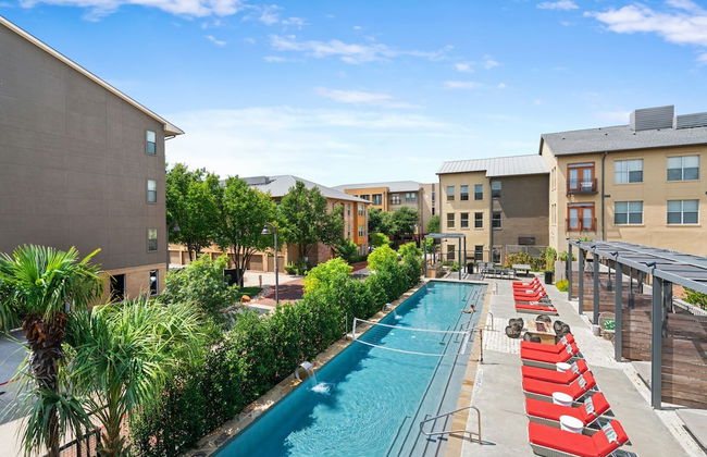 Plano Amazing 2BD 2BA Apartment - Foto 22