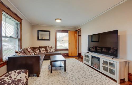 Spacious Home in Ramsay: 9 Smart TVs + Pool Table! - Foto 2