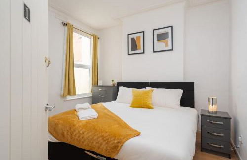 Stunning 5 bedroom home Wirral Birkenhead Sleeps 9- Free Parking-5G Internet - Foto 19