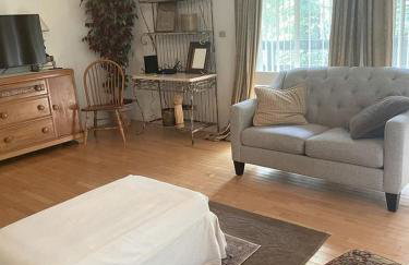 Peaceful Cabin Getaway Overlooking Tuscarawas River Valley in New Philadelphia, Ohio - Foto 17