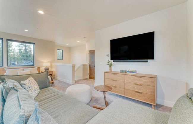 Grand Fir by Avantstay Hot Tub and Firepit - Foto 16